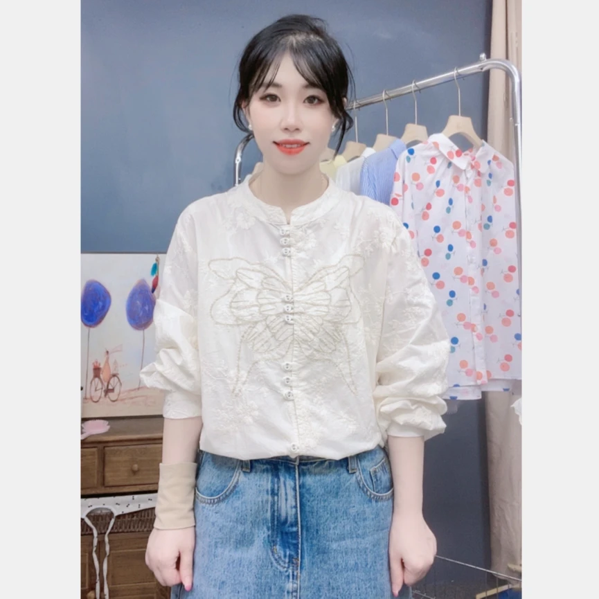 重工蝴蝶刺绣长袖衬衣女士秋季新款国风宽松显瘦百搭休闲小衫衬衣
