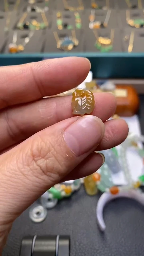 颈饰未镶嵌翡翠净货40540