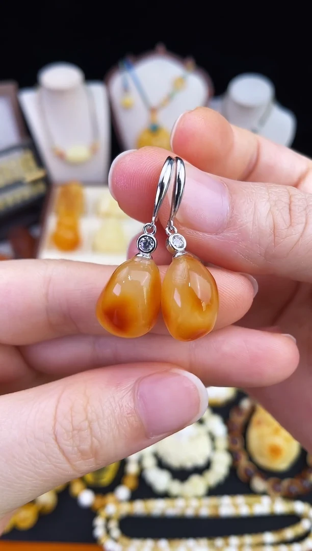 琥珀未镶嵌珠宝奇石柒月