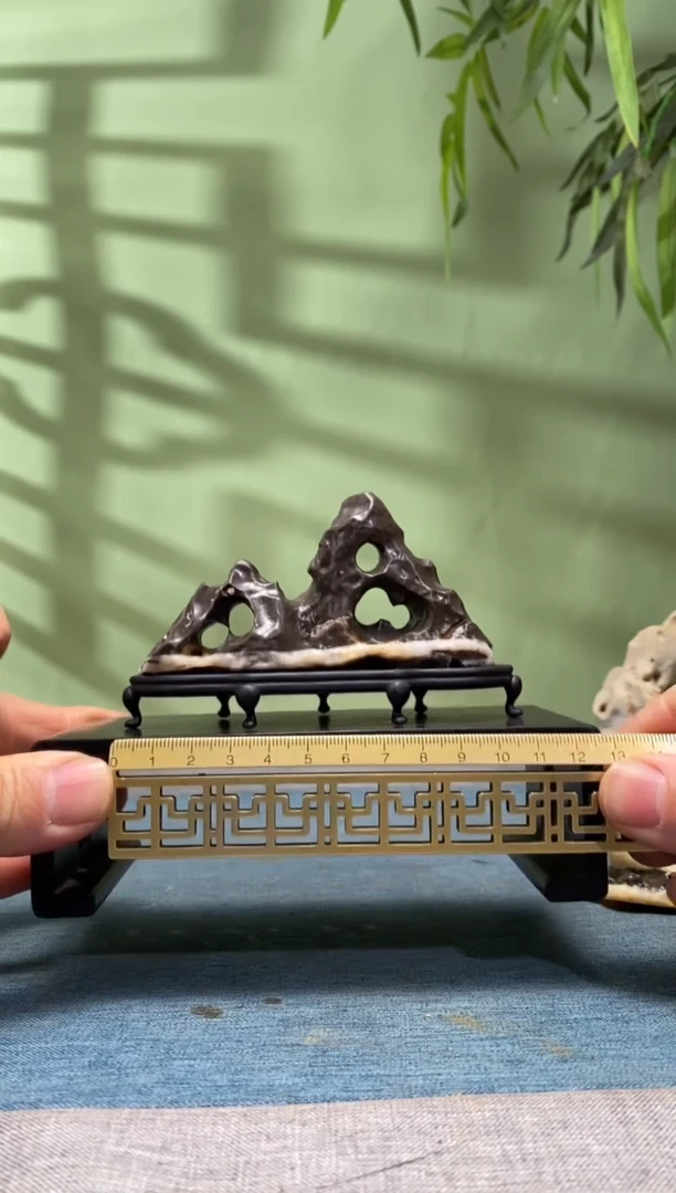 石材第**鳞树脂底座 石头是青州玲珑石