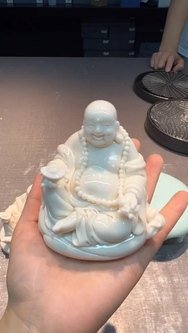 王顺 欢喜自在弥勒（持珠串）摆件