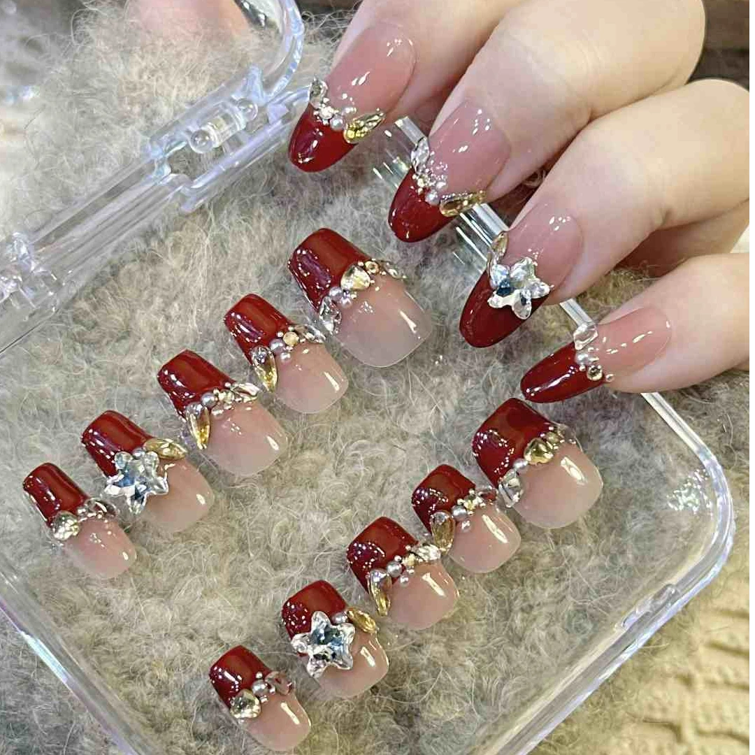 【红墙瓦上】浆果红新年显白秋冬新款纯手工穿戴甲高级感成品10片