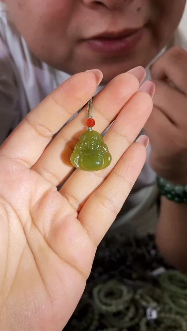 和田玉未镶嵌颈饰拍一发一