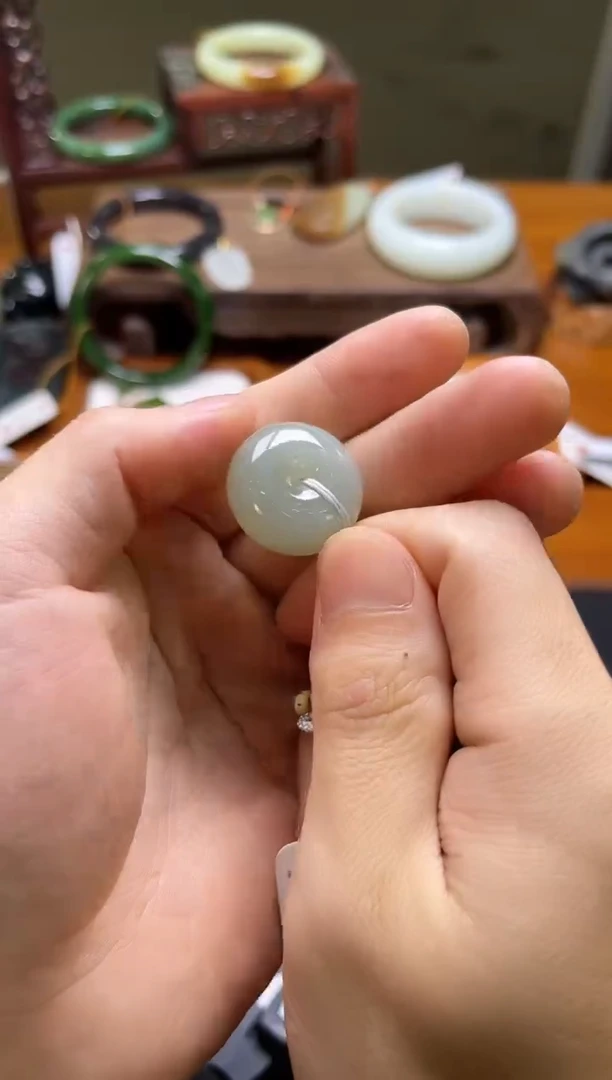 吊坠(不含链)未镶嵌和田玉且末青白 平安扣 多样性发一