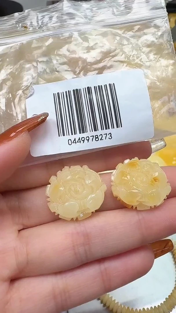 裸石琥珀未镶嵌u****3随机一个