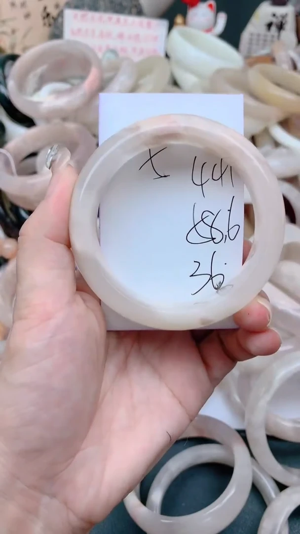 未镶嵌手镯石英质玉441