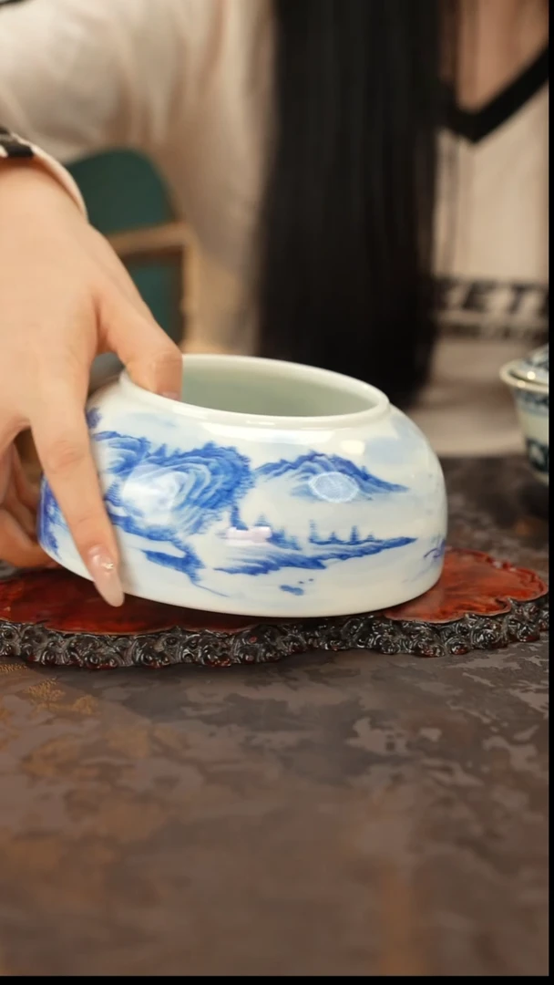 青花手绘山水水洗