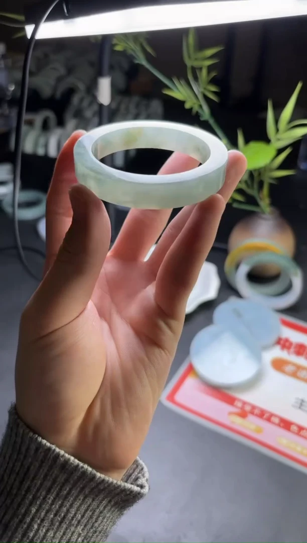 【闪购商品】定制翡翠定制手镯不退不换未镶嵌定制手镯不退不换