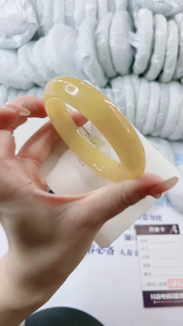 【闪购商品】石英质玉手镯未镶嵌1051777990-多样性发货