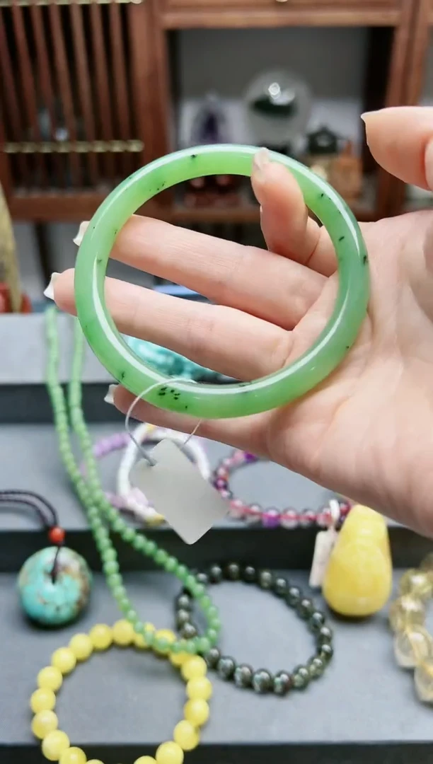 【闪购商品】和田玉手镯未镶嵌碧玉手镯58+*1 YR