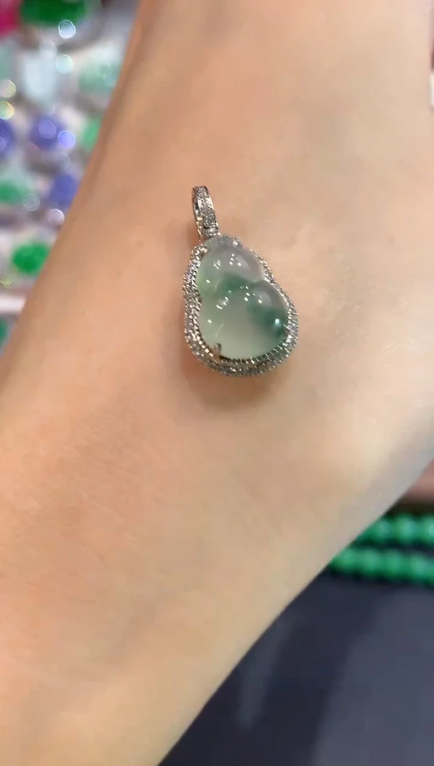 吊坠(不含链)18K金镶嵌翡翠a6