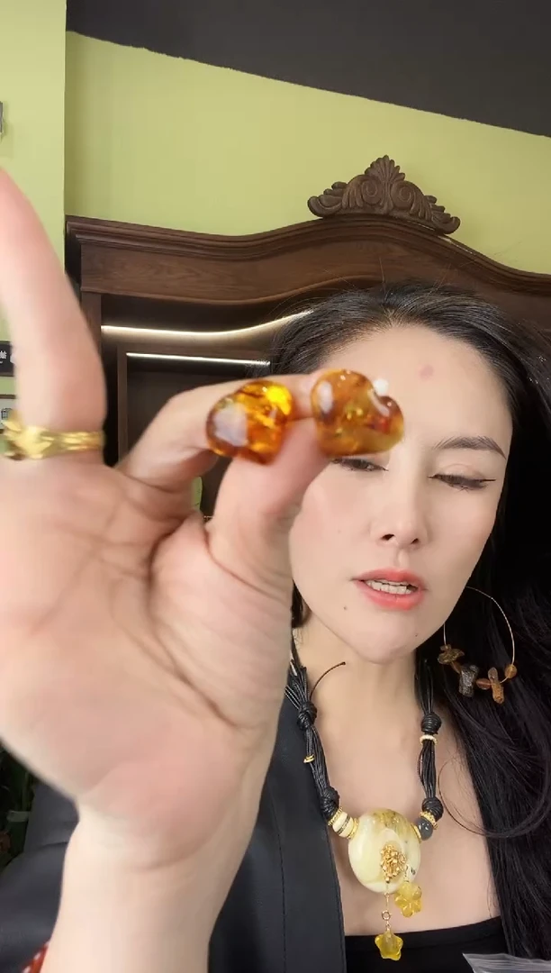琥珀未镶嵌耳饰多样性发一