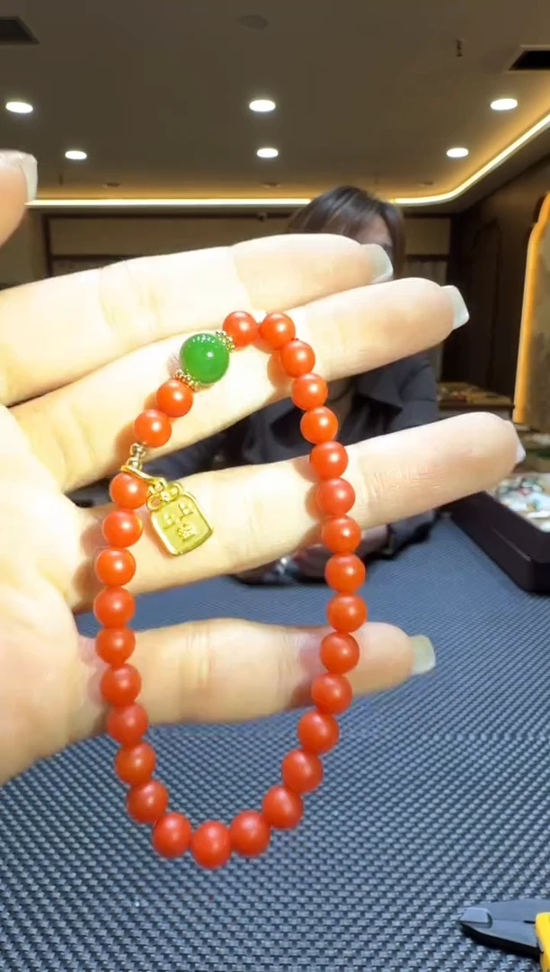 颈饰未镶嵌南红玛瑙手串