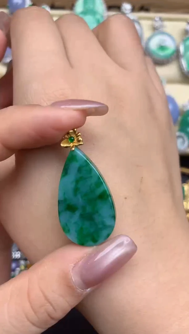 颈饰18K金镶嵌翡翠254-中国好珍宝