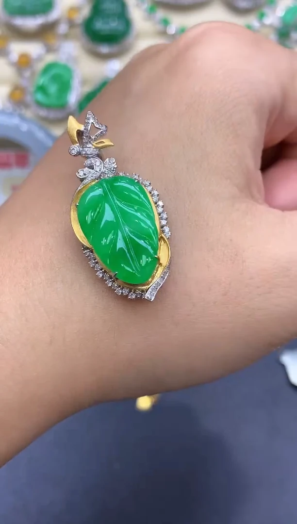 颈饰18K金镶嵌翡翠431-中国好珍宝