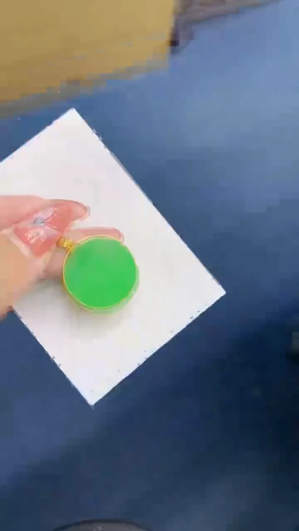 颈饰18K金镶嵌翡翠?*言1