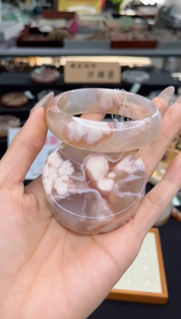 【闪购商品】石英质玉手镯未镶嵌56圈口（赠品镯心）3570100