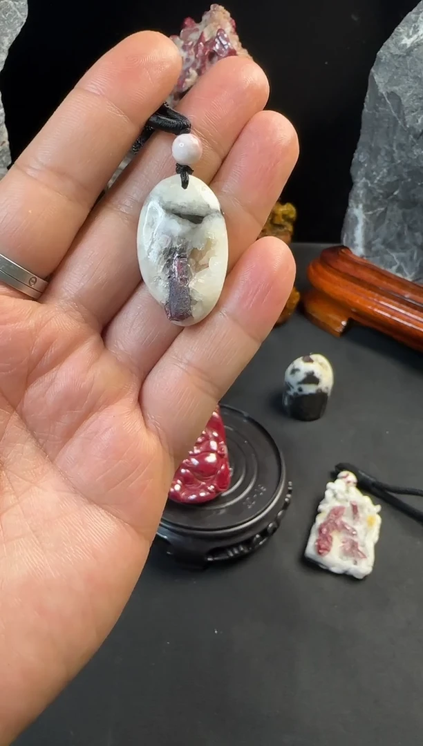 天然辰砂天然朱砂晶体原石聚宝盆状吊坠挂件