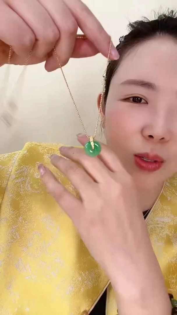 【闪购商品】翡翠吊坠(赠链)未镶嵌多样性小扣子X27