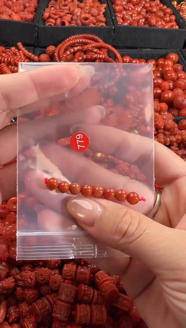 南红玛瑙未镶嵌颈饰1