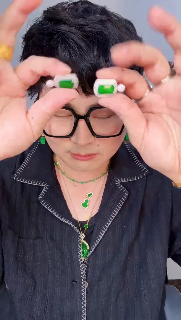 【闪购商品】翡翠颈饰未镶嵌一件