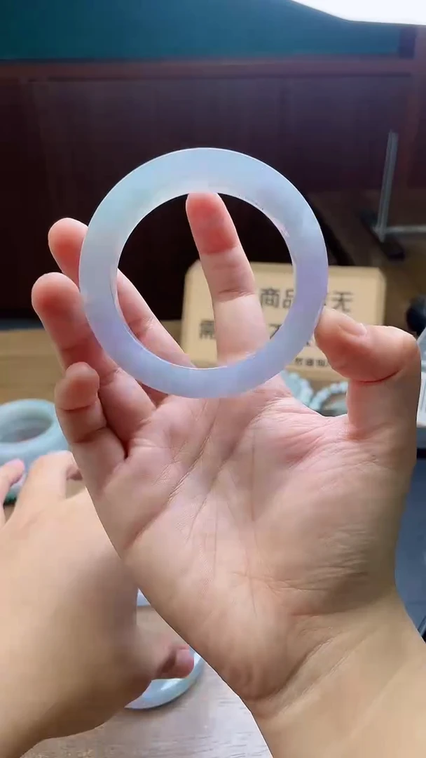定制翡翠手镯未镶嵌定制