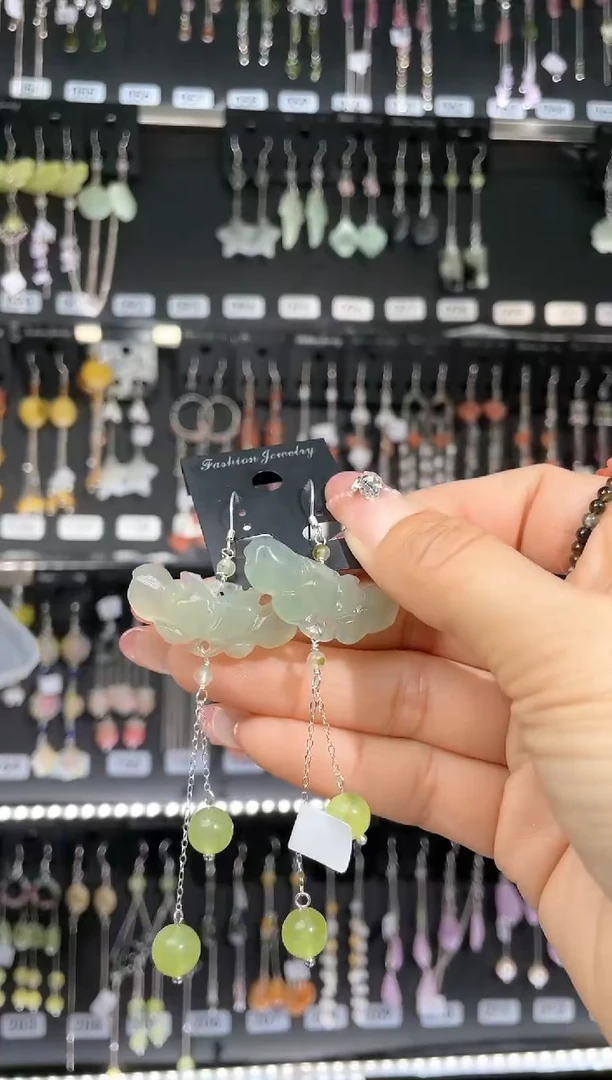 【闪购商品】紫晶耳饰银S925镶嵌 美美123