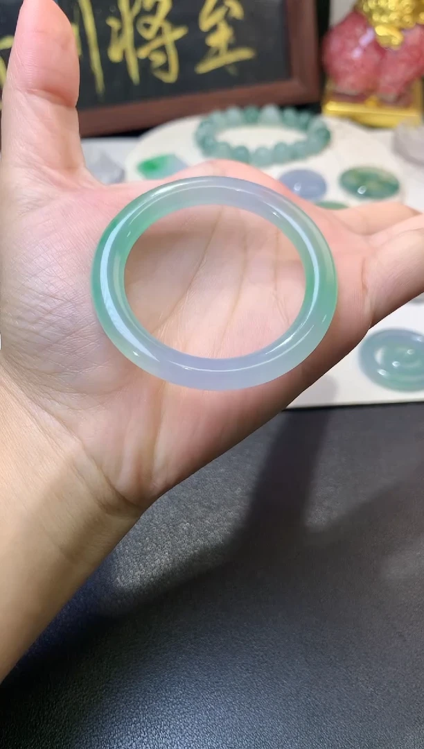 未镶嵌定制翡翠T**a毛货