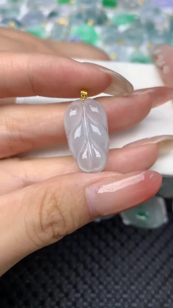 翡翠18K金镶嵌颈饰天然翡翠a货