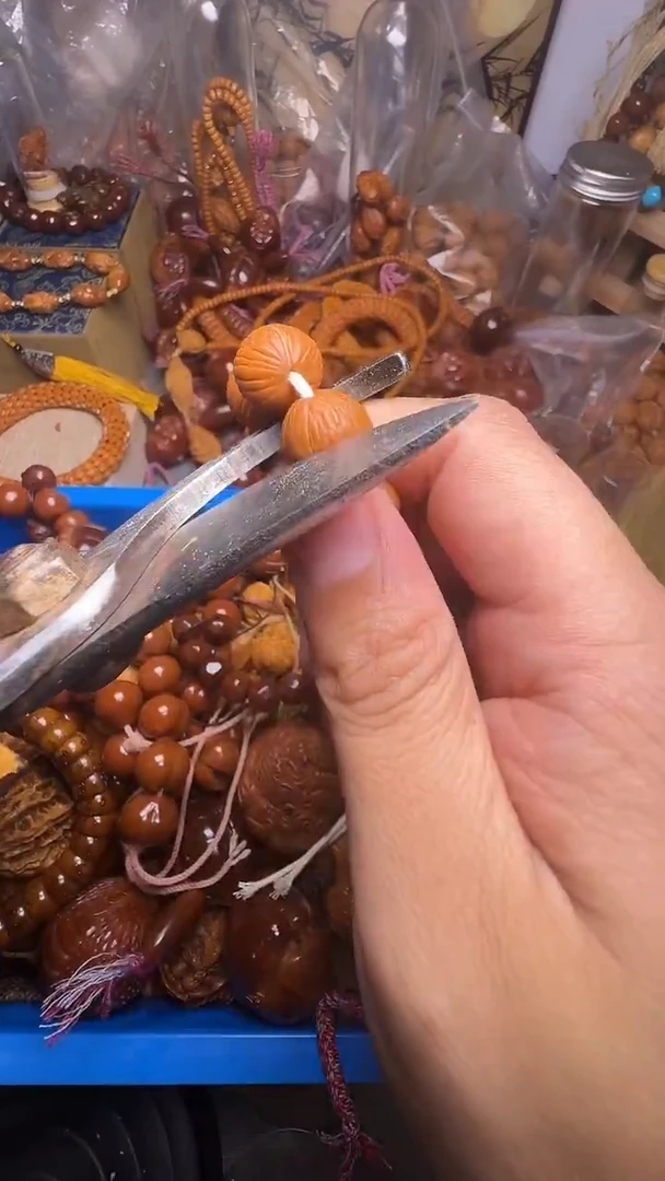 手串橄榄核猴头土豪