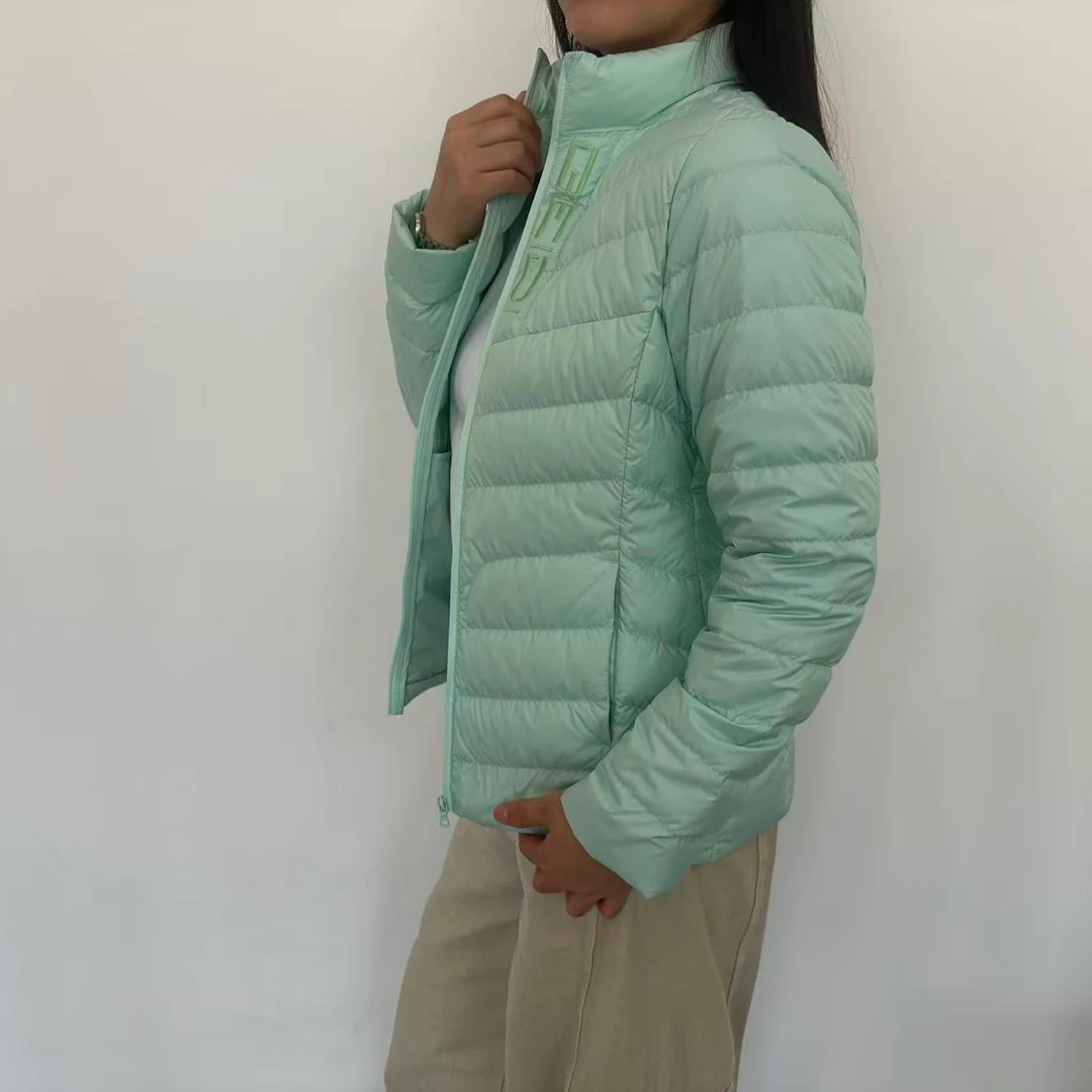 女短款时尚简约轻薄羽绒服95QY011