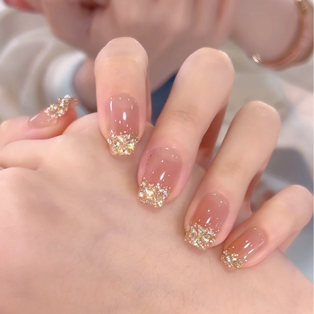 【碎钻QQ糖】高级钻~纯手工温柔纯欲显白渐变穿戴甲10个甲片