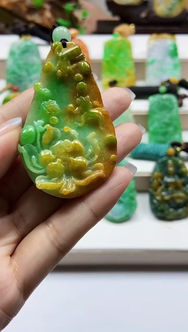 颈饰未镶嵌翡翠翡翠A货