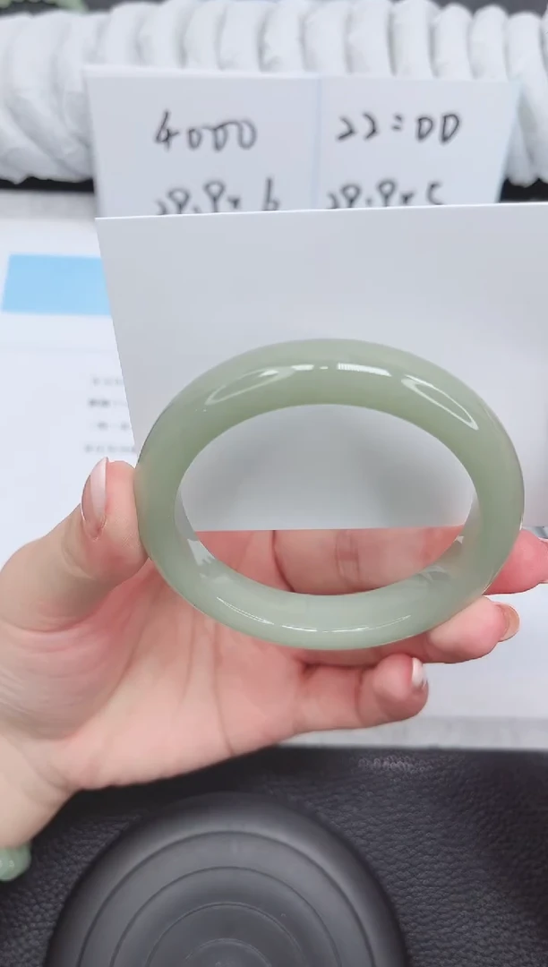 未镶嵌手镯石英质玉51-