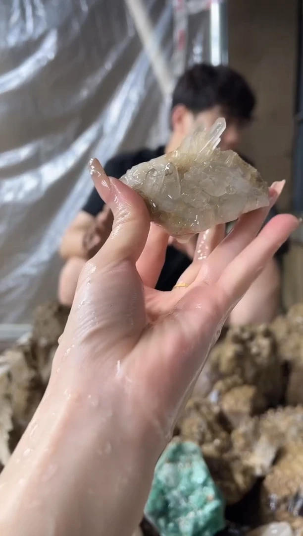 未镶嵌水晶大型摆件（非配饰）376