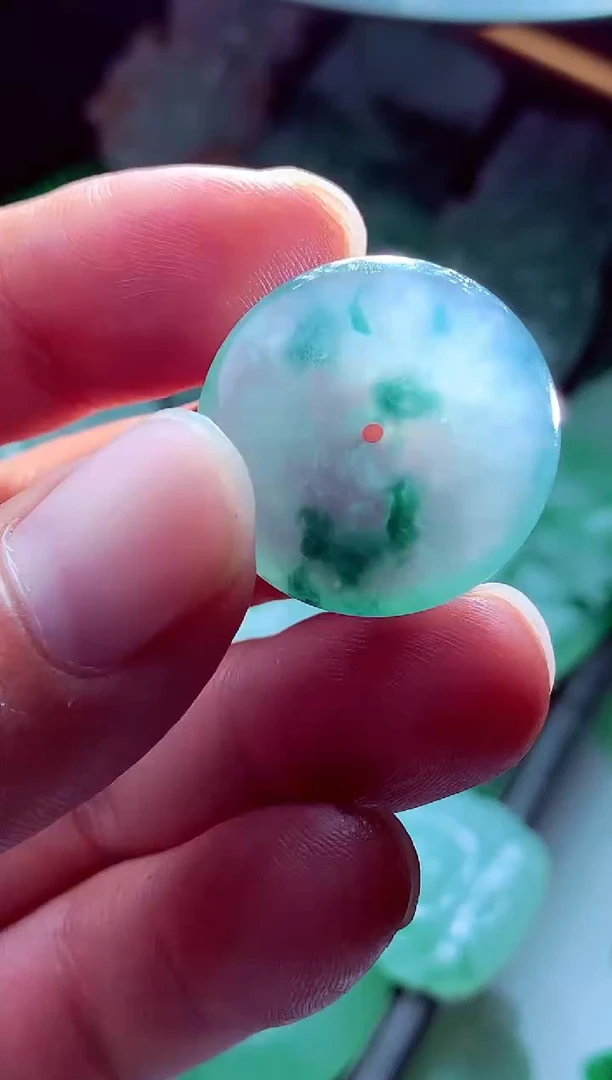 未镶嵌定制翡翠糖**?翡翠毛货定制