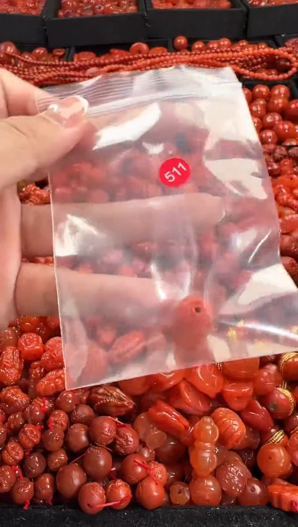 颈饰未镶嵌南红玛瑙1