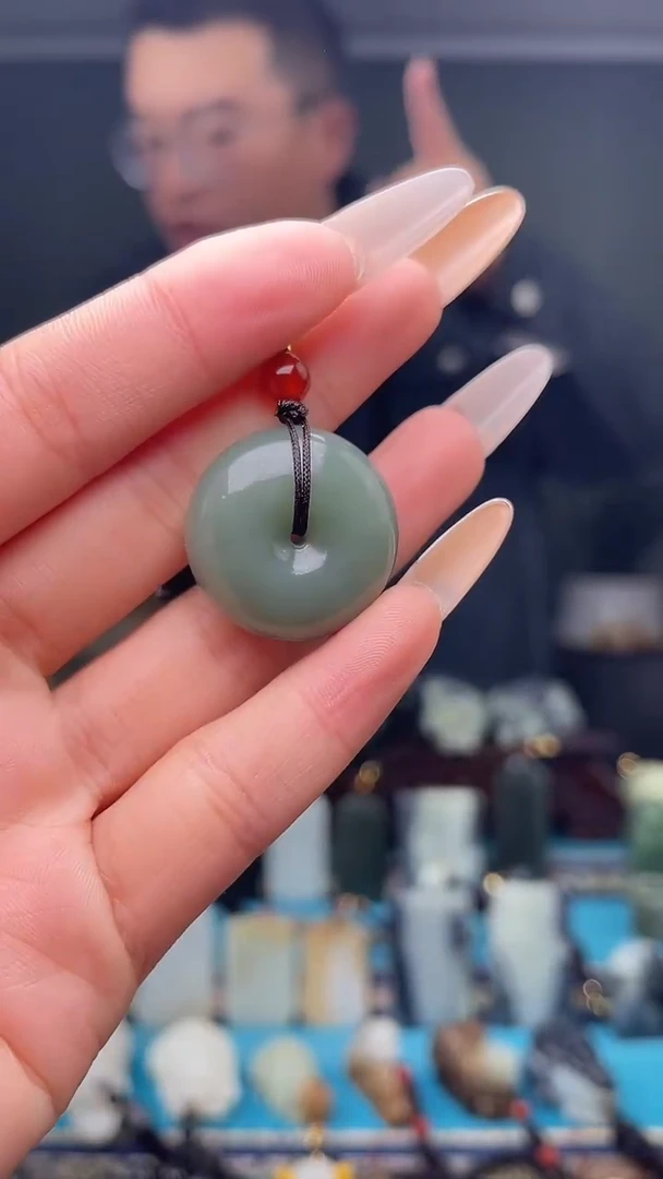 未镶嵌和田玉挂件1