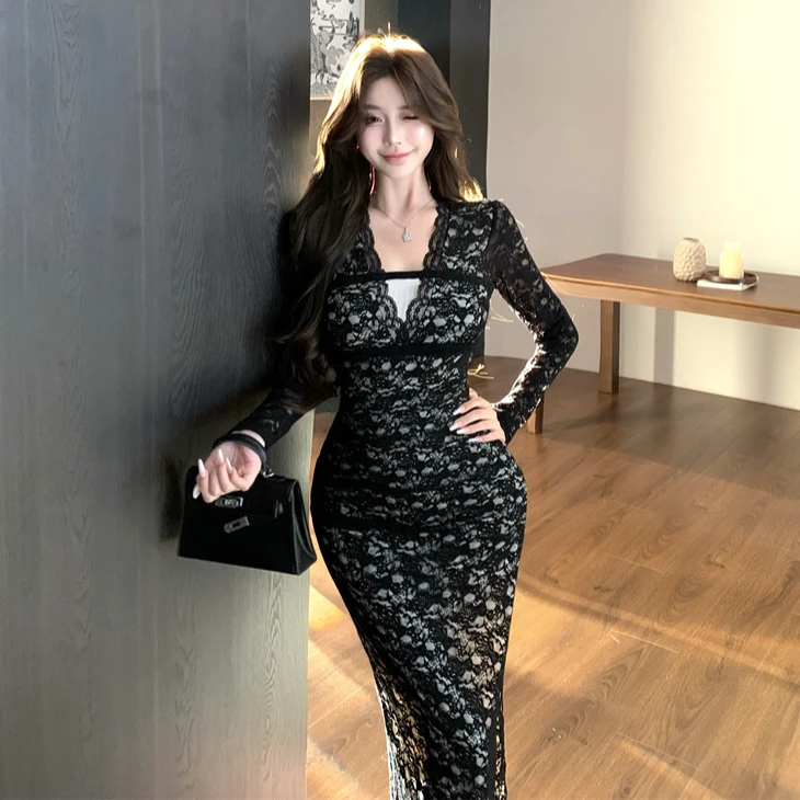 名媛御姐风性感V领修身包臀长裙温柔风漂亮显瘦连衣裙2025年秋季