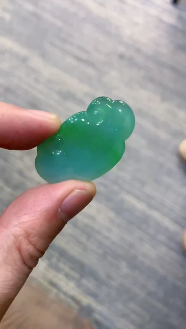 颈饰未镶嵌翡翠天然A货翡翠