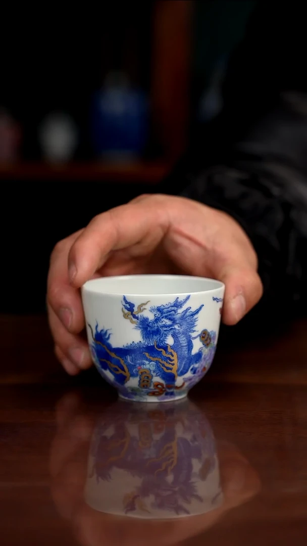 空山明月新派斗彩