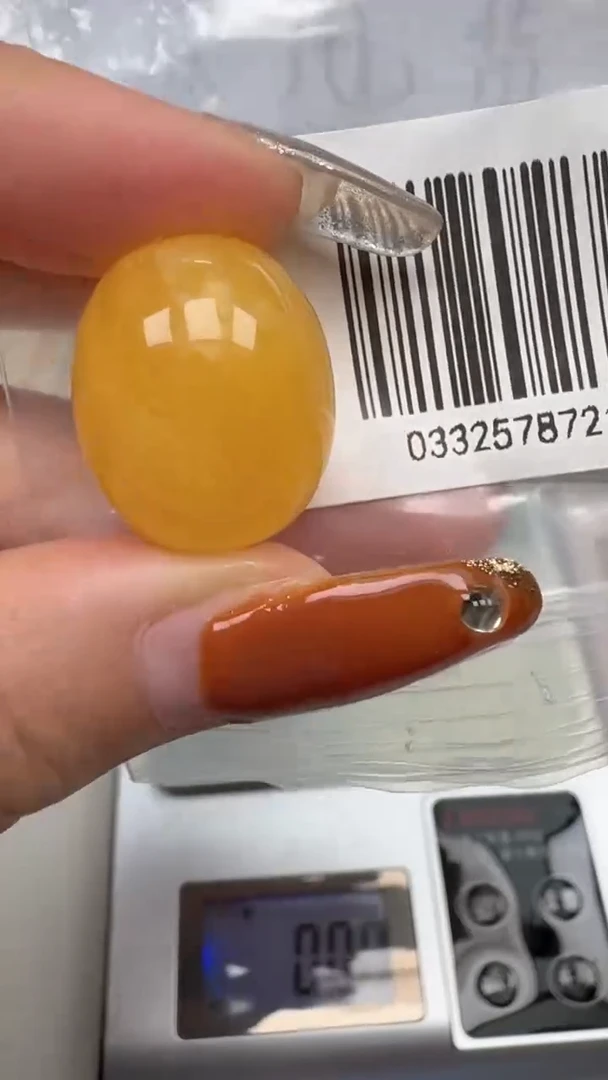 裸石琥珀未镶嵌如图