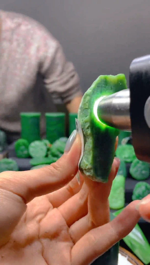 未镶嵌和田玉珠宝半成品1