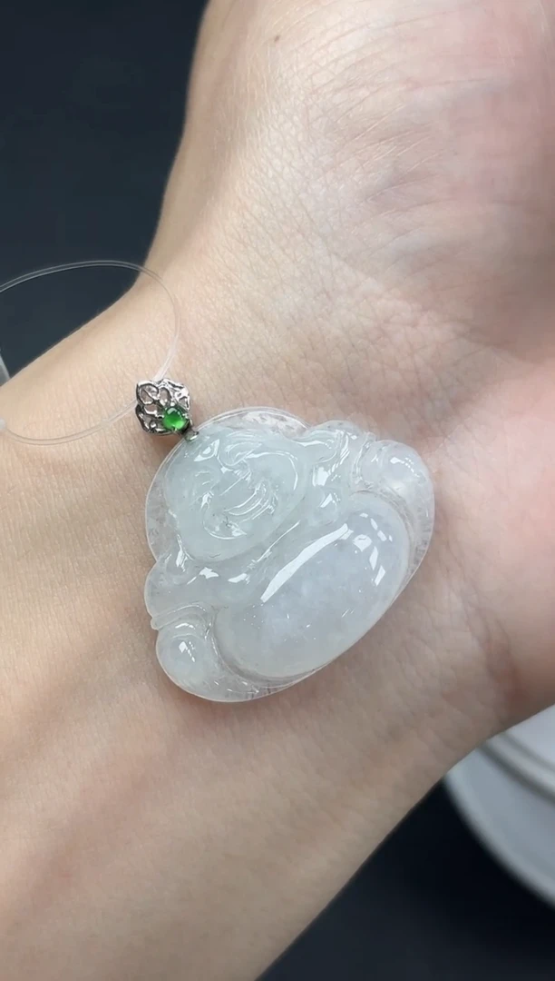 颈饰18K金镶嵌翡翠佛公