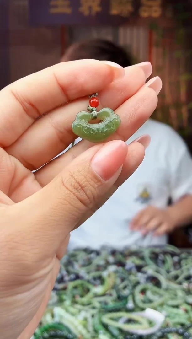 和田玉未镶嵌挂件拍一发一多样性发货