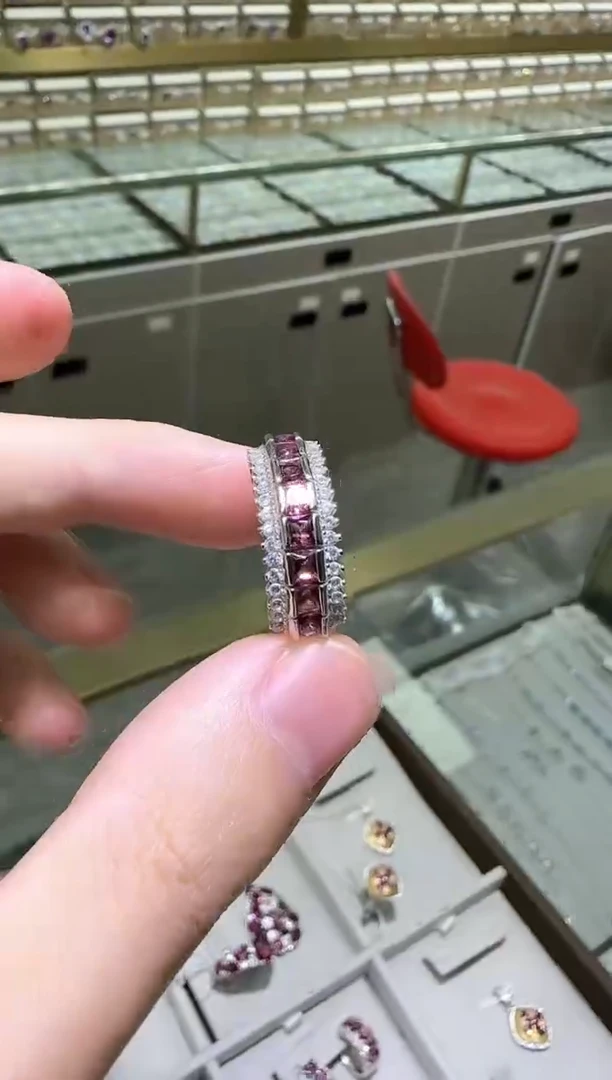 【闪购商品】石榴石戒指银S925镶嵌排戒