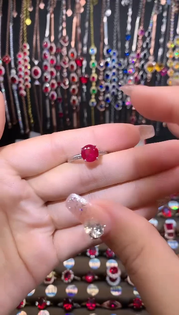 【闪购商品】红宝石戒指银S925镶嵌意思