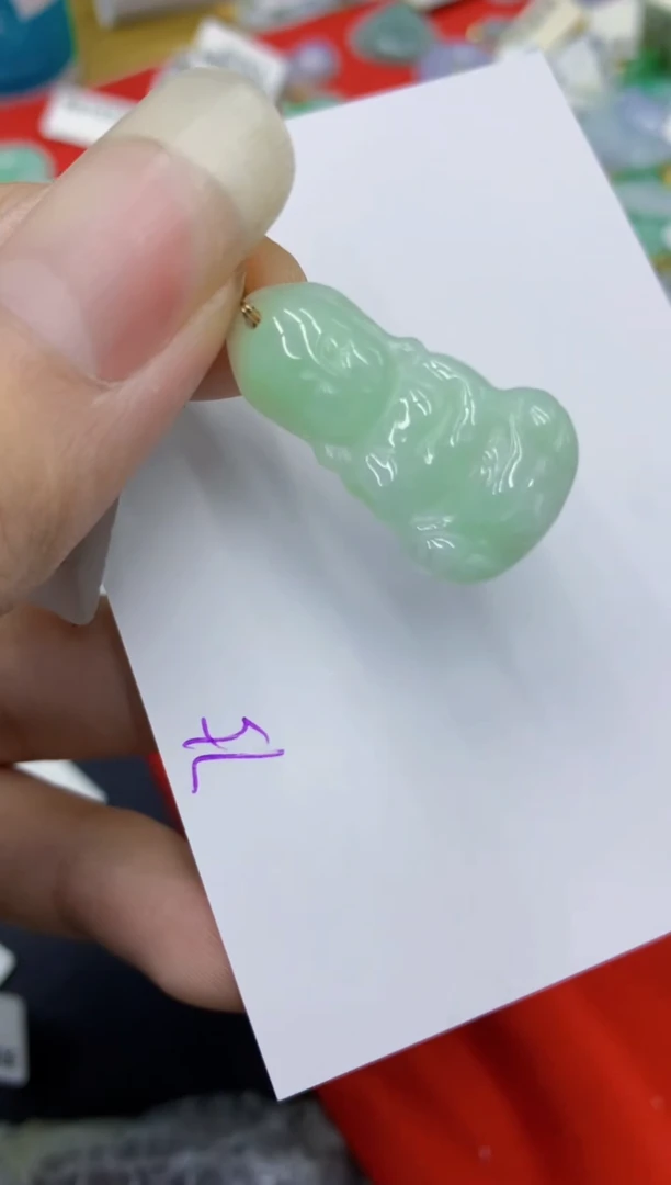 翡翠未镶嵌颈饰缅甸A货翡翠