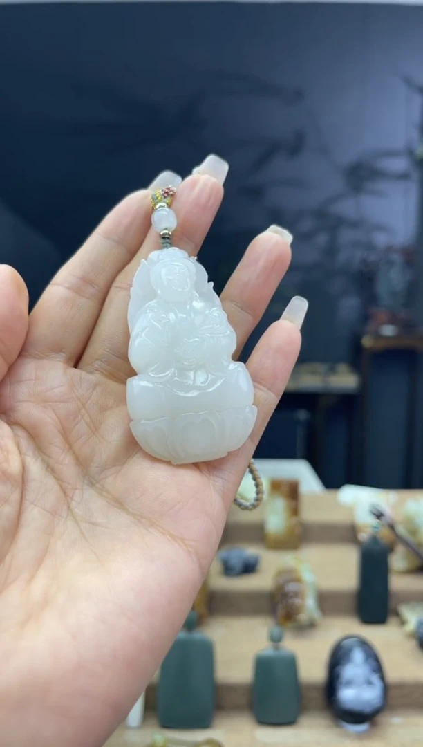 颈饰未镶嵌和田玉1