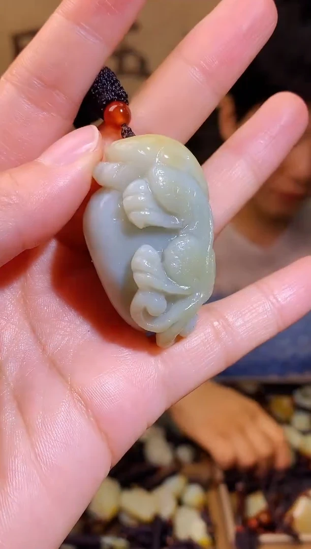 和田玉未镶嵌颈饰1